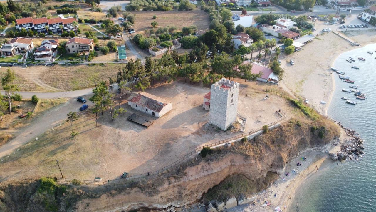 Villa Madeleine Tower View Nea Fokea Exterior photo